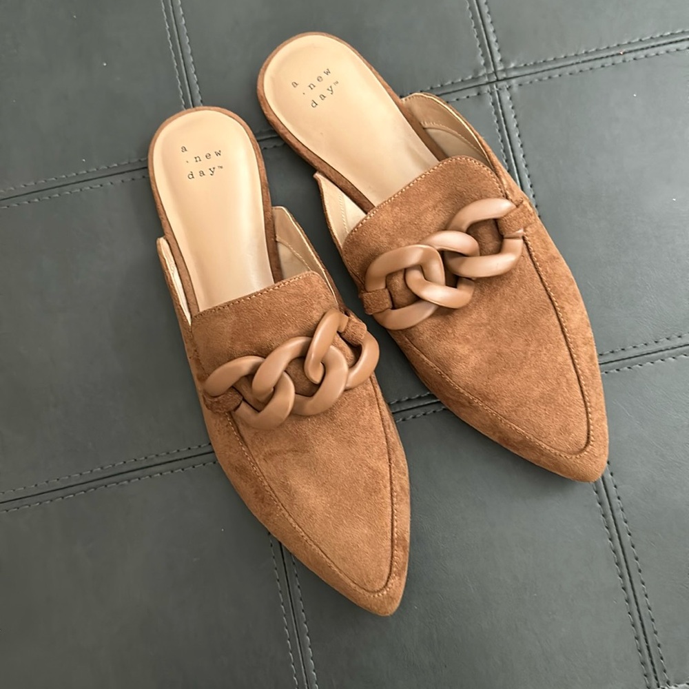 Mules size 9 cognac